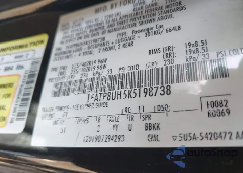 2019 Ford Mustang Ecoboost Premium z USA, uszkodzony, nr VIN 1FATP8UH5K5198738